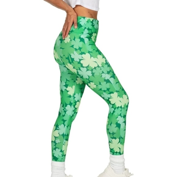 Tipsy Elves St. Patrick’s Green Shamrocks Clover Field High Waisted Leggings - Picture 1 of 6